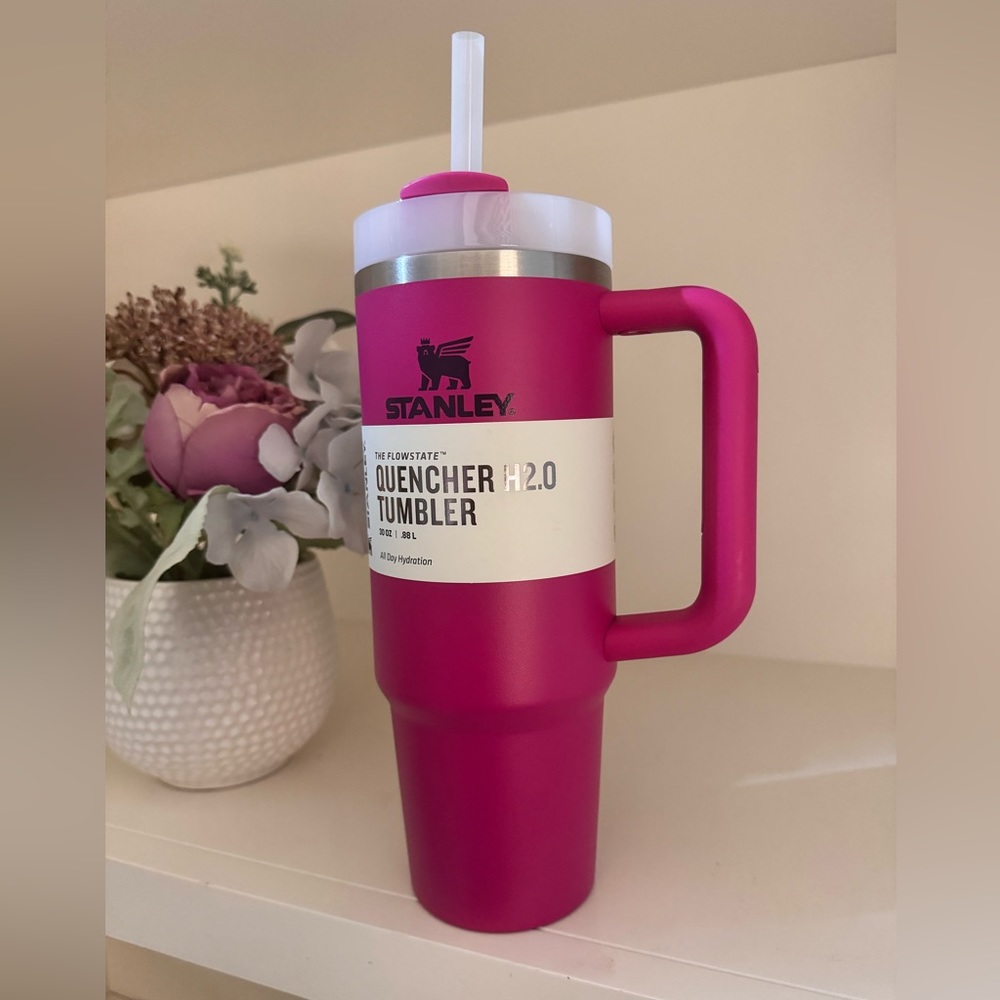 🎉LAST PIECE🎉Stanley 30oz Quencher H2O Flowstate Tumbler Fuschia - Picture 5 of 14